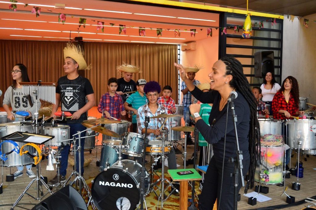 Banda Alana no "Arraial da Comunidade" -  Foto: Márcia Duarte e Walmir Inácio.