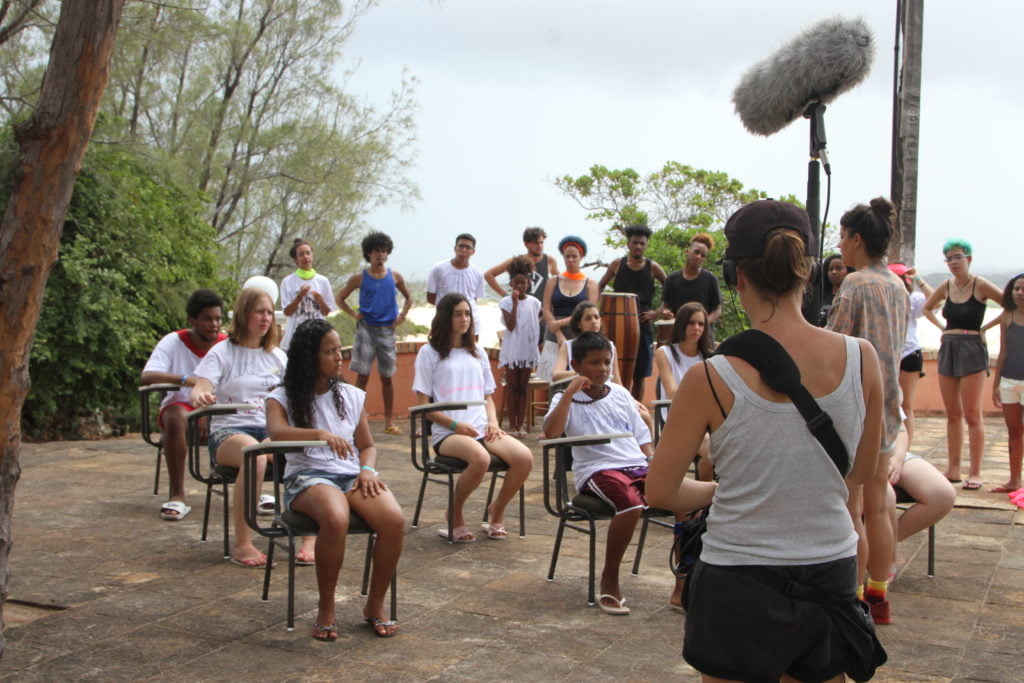 Oficina com o grupo "ColetivA Ocupação”. Foto: Equipe Criativos da Escola.