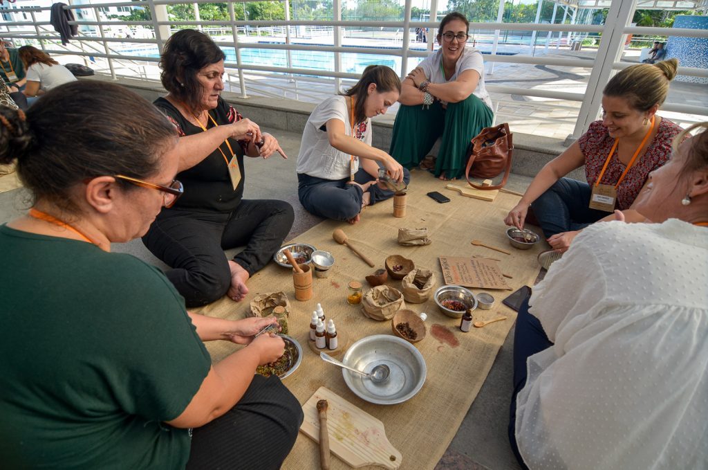 Atividade realizada durante o "Seminário Infâncias e Naturezas, um olhar para a diversidade social e ambiental".