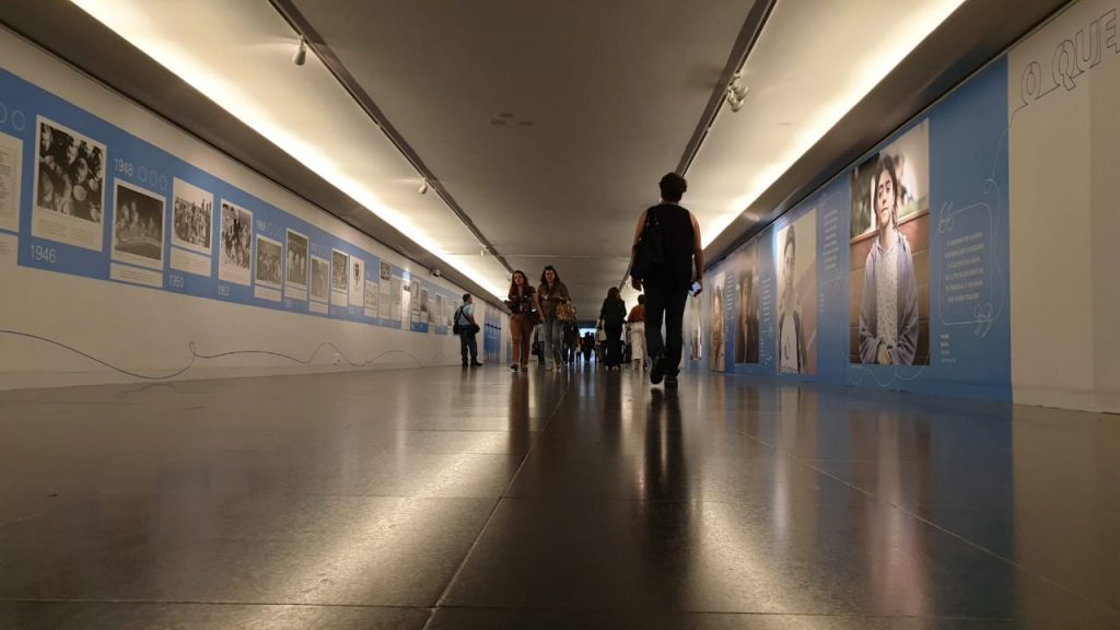 Corredor exposição 30 anos CDC